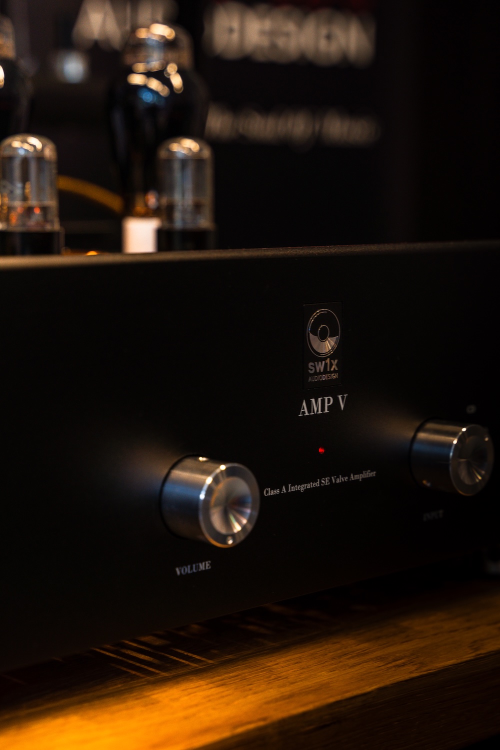 SW1X AMP V Titan